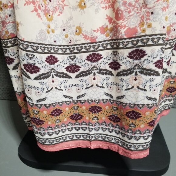 Taylor & Sage Women's Blouse Size XL Floral Lace Accents Sleeveless - Picture 6 of 7